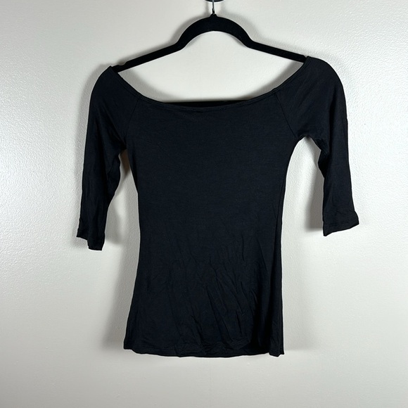 NWT Lulu’s Black 3/4 Sleeve Off Shoulder Top - Picture 4 of 4